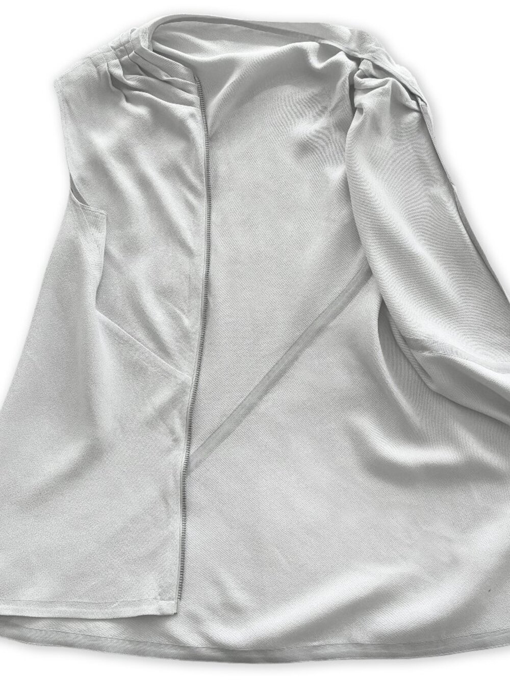 Rick Owens "Walrus" Sleeveless Zip-Front Pearl Grey Top - Picture 6 of 12